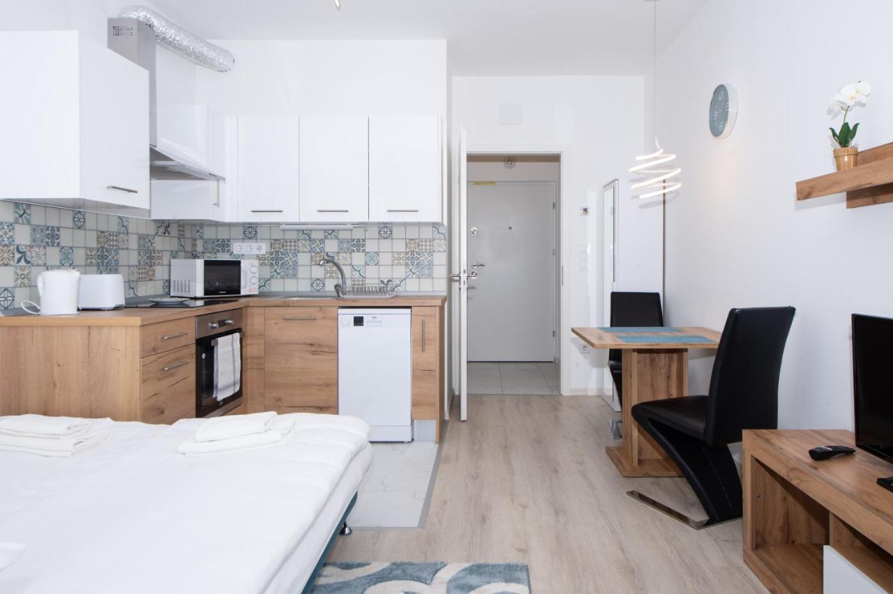 Waterfront City Apartments By Urbanrent Budapeste Exterior foto