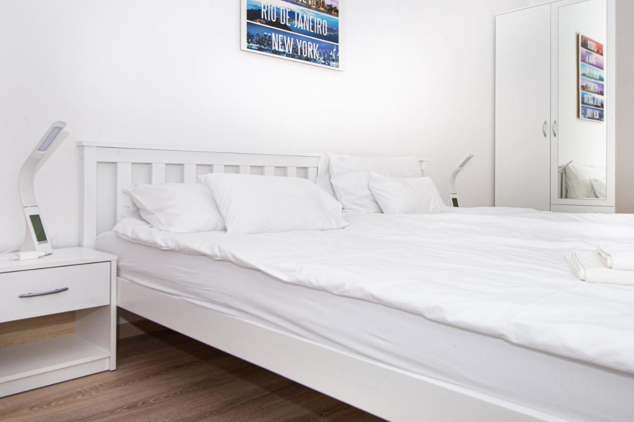 Waterfront City Apartments By Urbanrent Budapeste Exterior foto