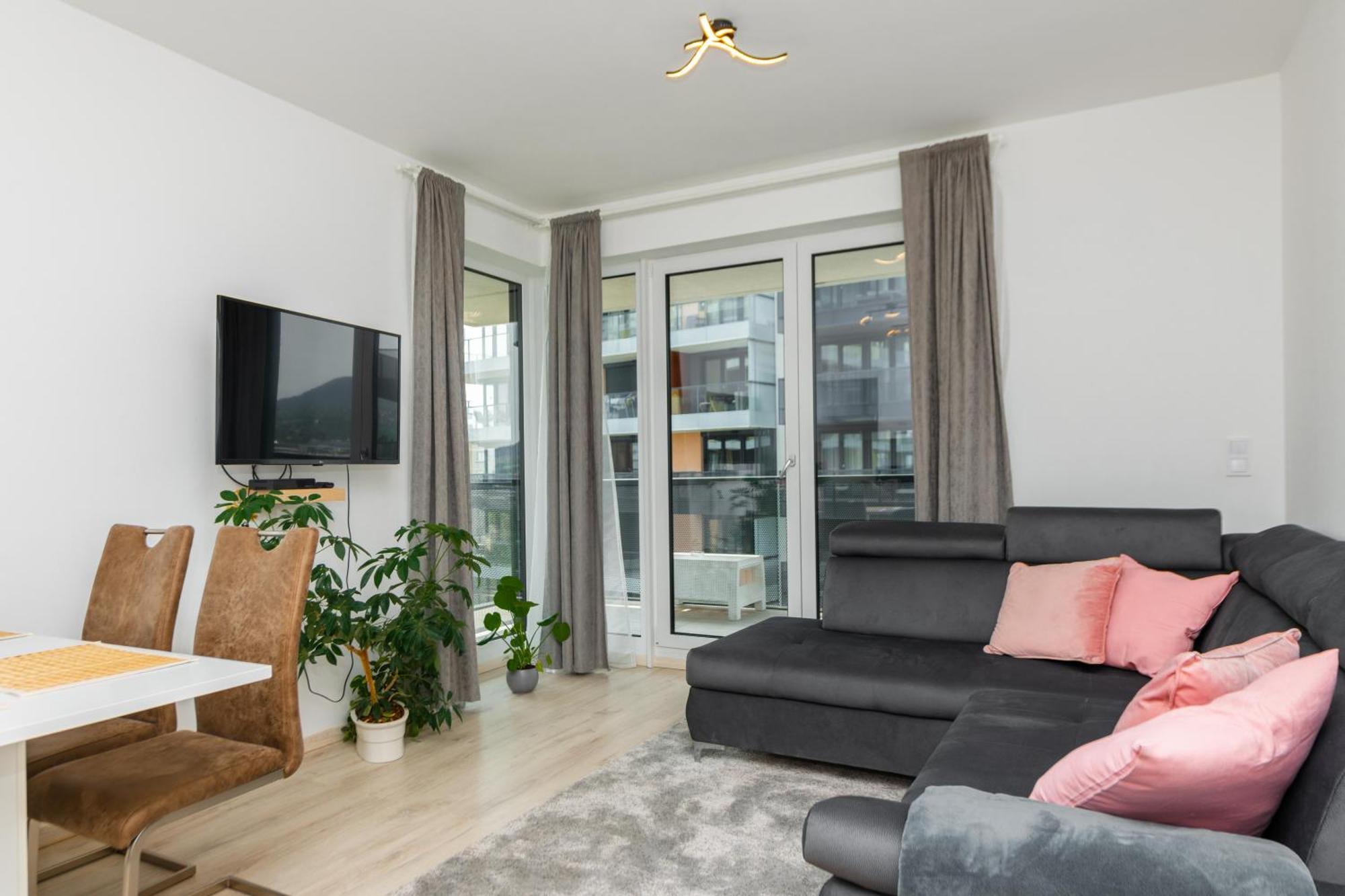 Waterfront City Apartments By Urbanrent Budapeste Exterior foto